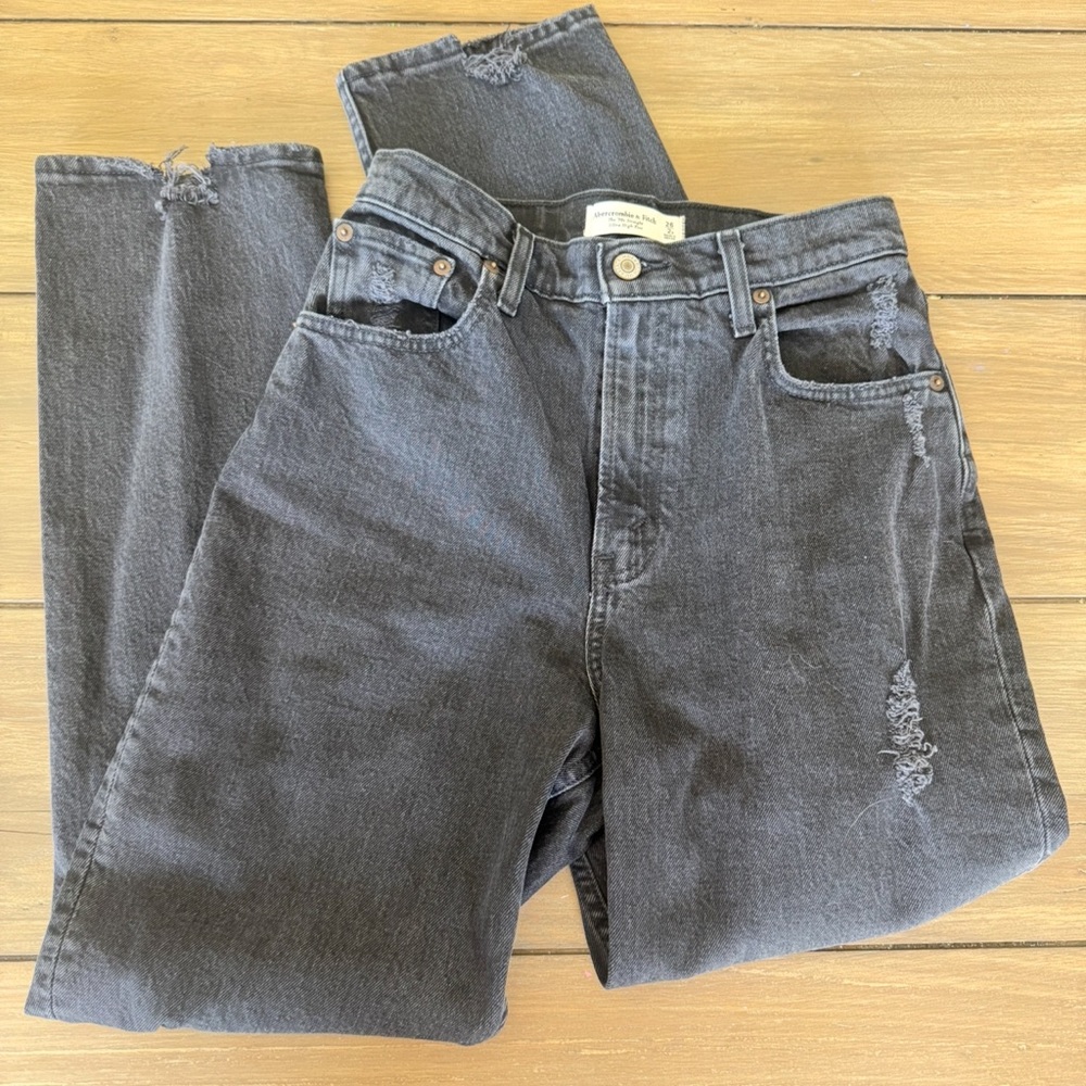 Women’s Black Straight Leg jeans
